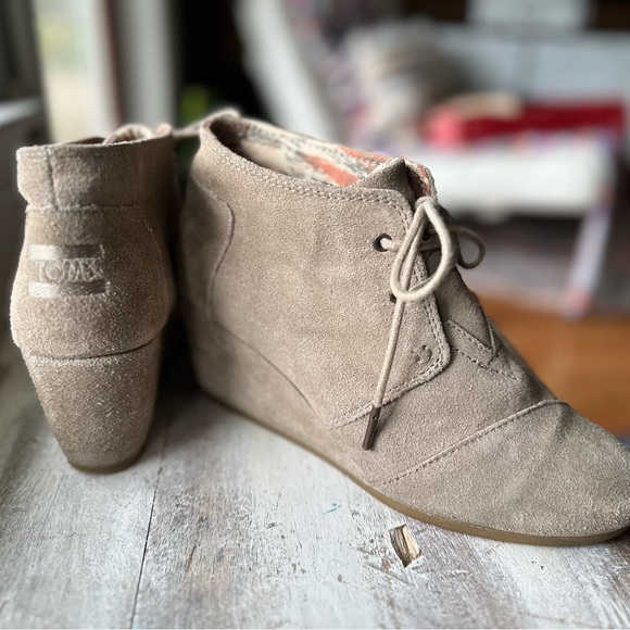 Toms Tan Suede Ankle Booties - Picture 2 of 7